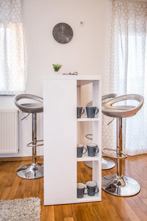Apartment Roko *